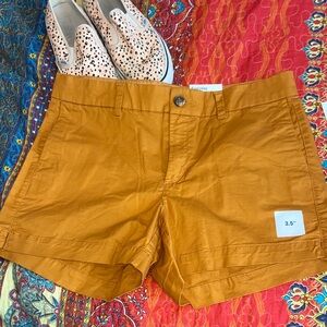 GOLDEN BROWN SHORTS NEW 3.5” Everyday Old Navy
